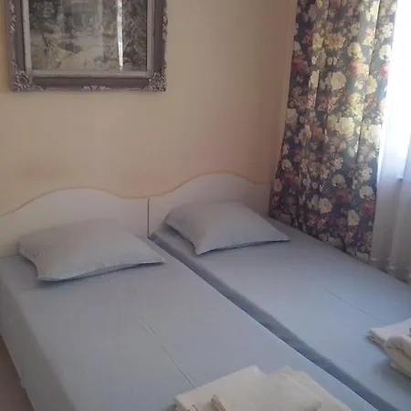 Preslav Πανσιόν 4*