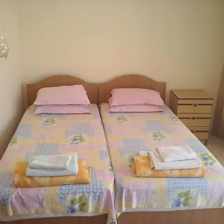 Πανσιόν Preslav 4*